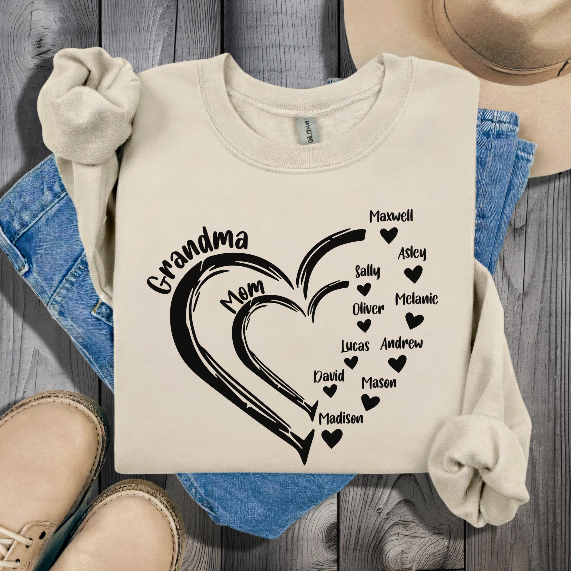 Personalized Mom Grandma And Grandkids Hearts Gift For Grandma Shirt